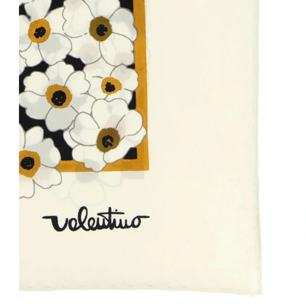 NWT Valentino floral printed scarf